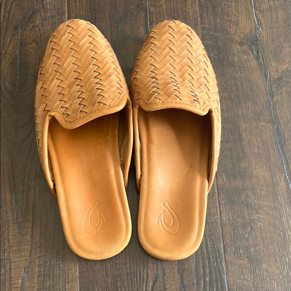 Olukai Mi’i’ Woven Slip-On Mules in Fox